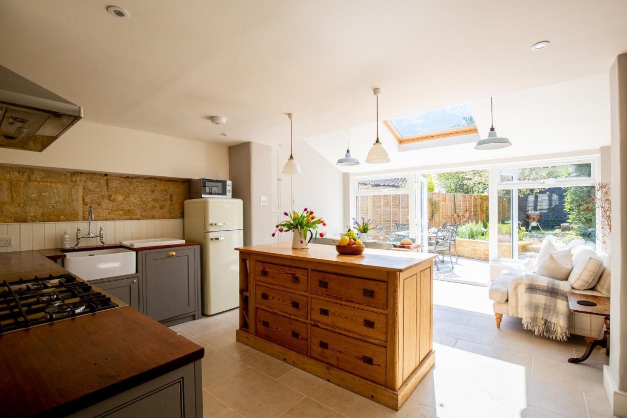 Gleneda Cottage - A Renovated, Traditional Cotswold Cottage Full Of Charm With Fireplace And Garden Bourton on the Hill ภายนอก รูปภาพ