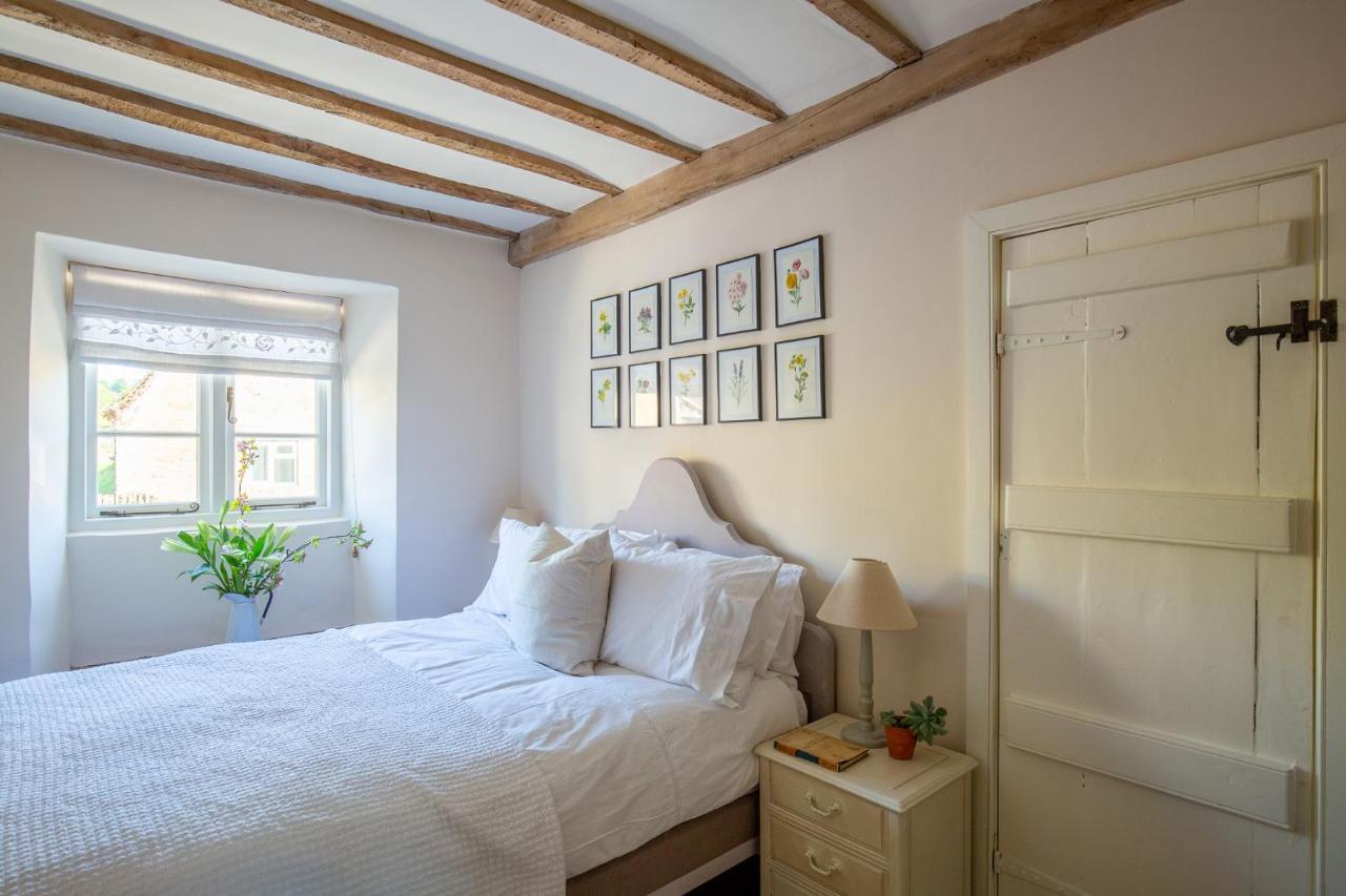 Gleneda Cottage - A Renovated, Traditional Cotswold Cottage Full Of Charm With Fireplace And Garden Bourton on the Hill ภายนอก รูปภาพ